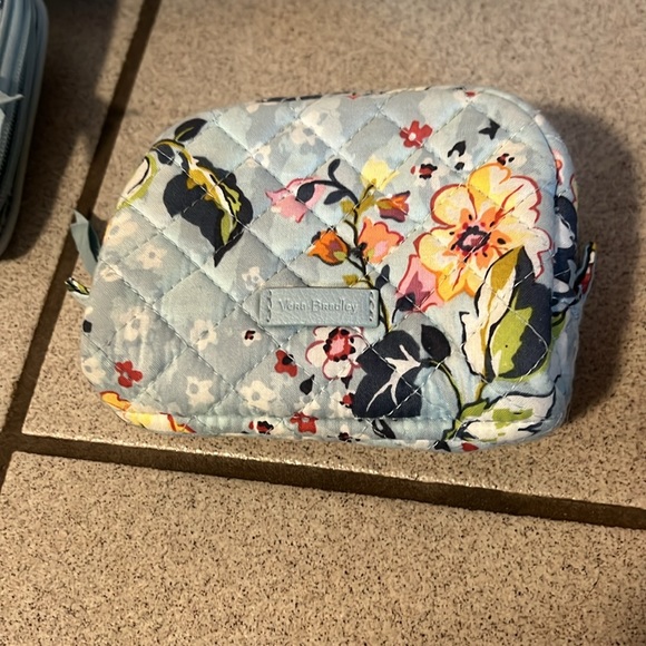 LIKE NEW - VERA BRADLEY 3 PIECE SET - Picture 13 of 14